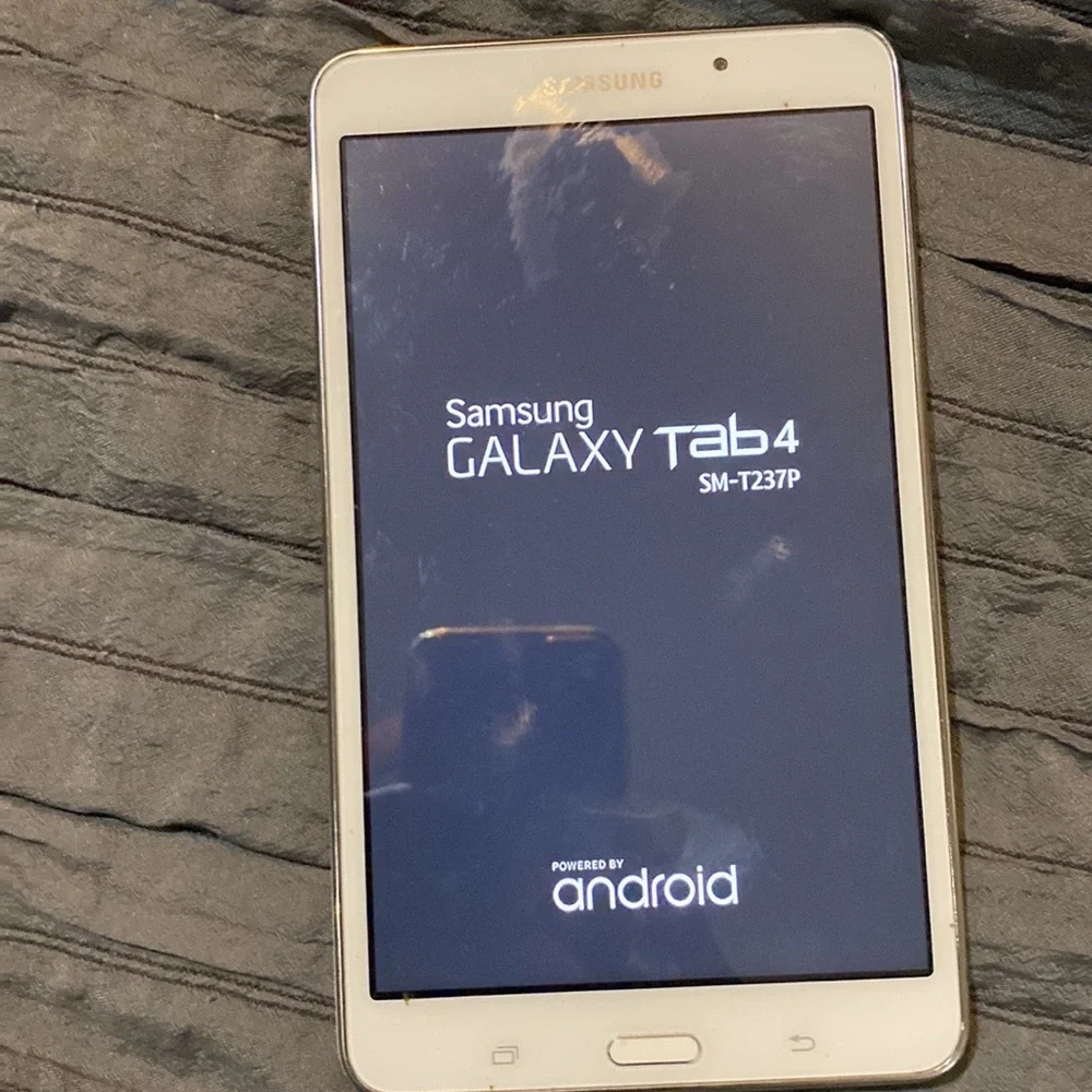 🎉NEW ARRIVAL 🎉Samsung Galaxy tab 4 WiFi/NETWORK [1inSTOCK]